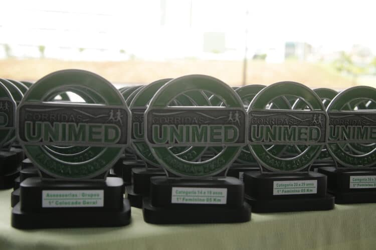 Corrida Unimed leva mais de 400 atletas profissionais e amadores às ruas de Araxá