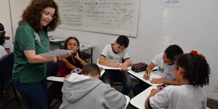 FestNatal vai lançar livro escrito e ilustrado por crianças de Araxá