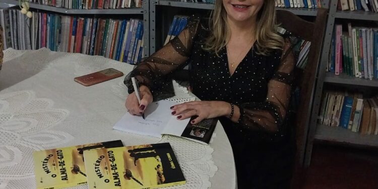 O Mistério da alma de gato da escritora Édina Cunha