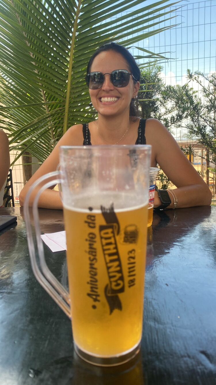 O aniversário da CYNTHIA uma festa cheia de surpresas…