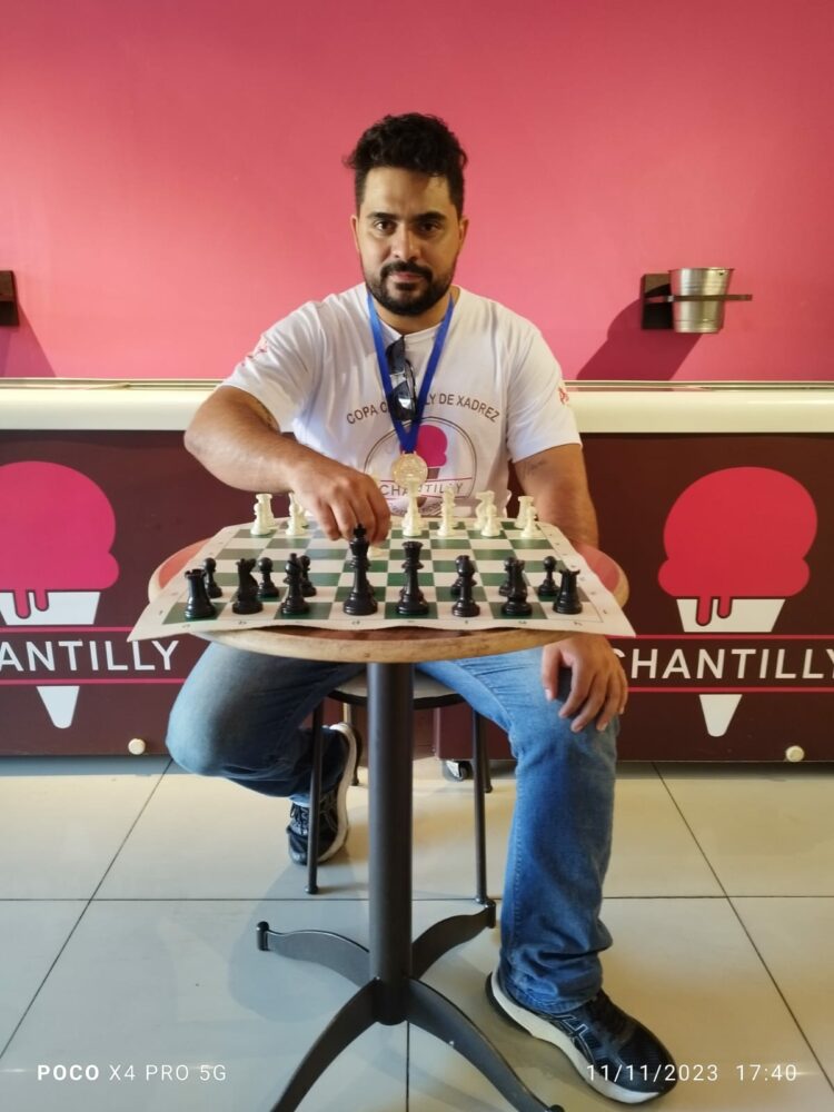 Erasmo conquista a 18ª Chantilly de Xadrez