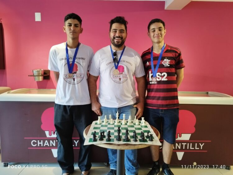 Erasmo conquista a 18ª Chantilly de Xadrez