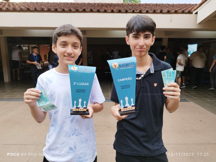 Xadrez araxaense é campeão e 3º lugar em Monte Carmelo