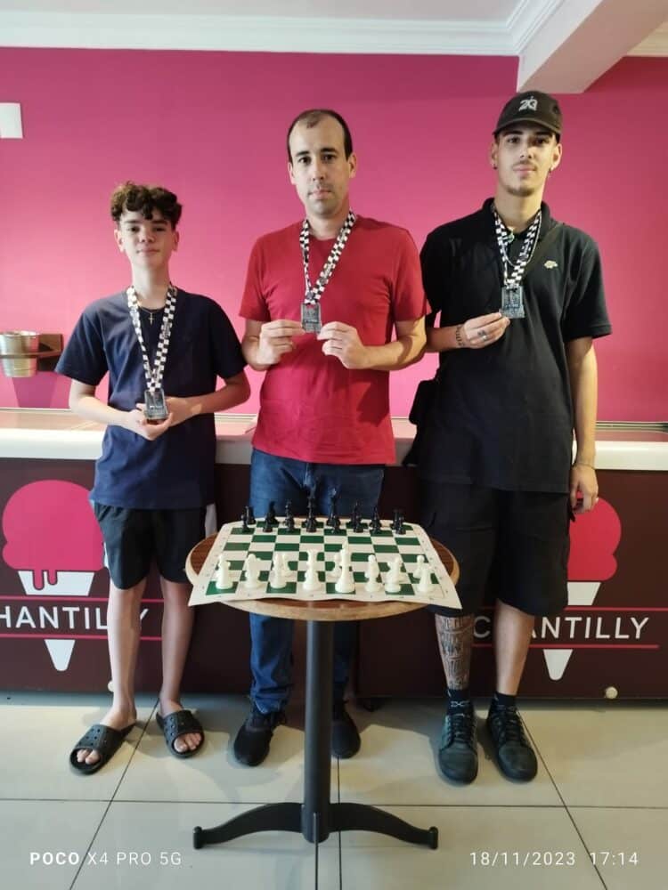 José Luiz de Morais é campeão da 10ª Copa Araxá de Xadrez