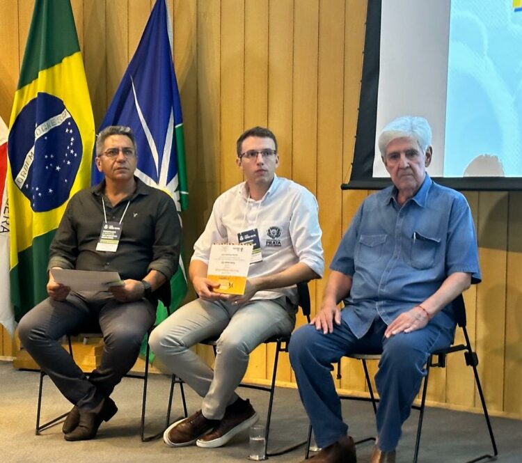 Araxá é destaque no Fórum de Cidades Digitais e Inteligentes pela implantação do Colab Cidadão