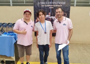 Xadrez Araxaense conquista 2 medalhas em Patos