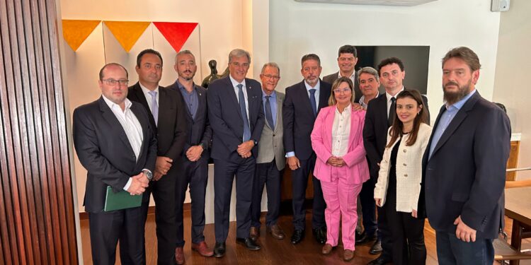 Girolando leva reivindicações do setor leiteiro à Câmara dos Deputados e Receita Federal