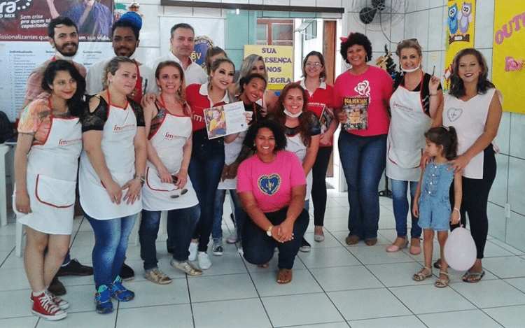 No voluntariado, o “chega pra lá” na solidão