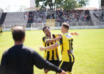 Fazenda Máfia vence o Curva de Rio e sai na frente na decisão do Ruralão 2023
