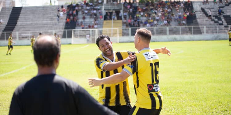 Fazenda Máfia vence o Curva de Rio e sai na frente na decisão do Ruralão 2023