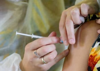 Confira o cronograma semanal de vacinação em Araxá; 30/01 a 02/02