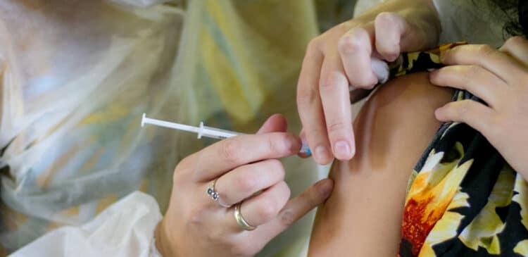 Confira o cronograma semanal de vacinação em Araxá; 30/01 a 02/02