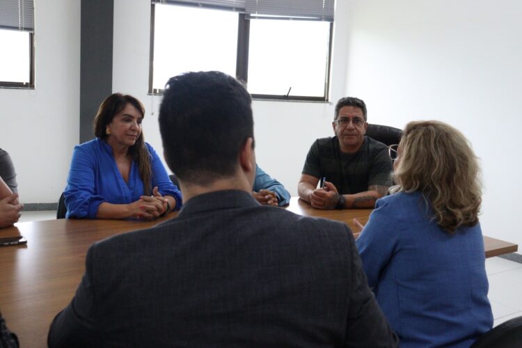 Prefeitura de Araxá recebe estudantes para tratar sobre o passe livre estudantil