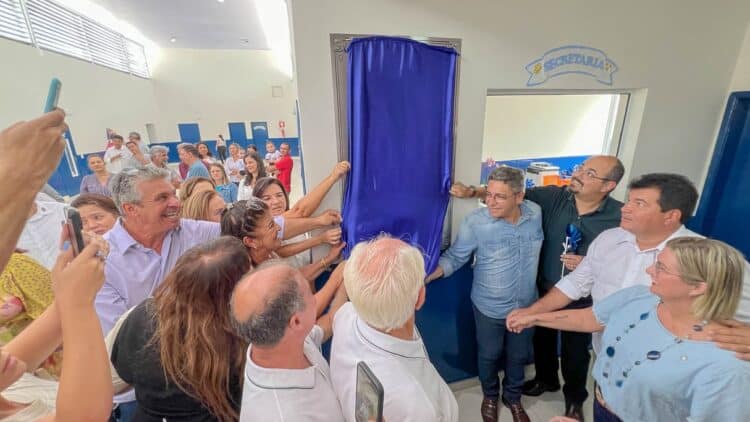 Prefeitura de Araxá inaugura dois Cemeis com participação do vice-governador