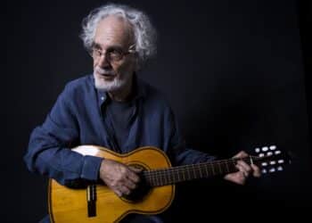 Cantor Renato Teixeira integra a programação musical da 4º Fenadoces