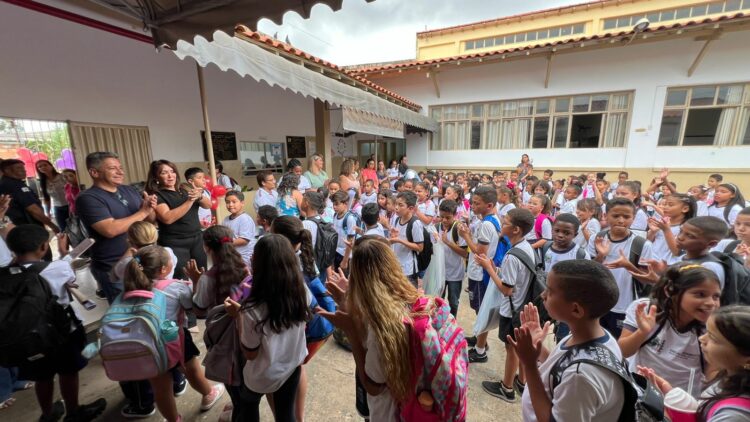 Começa o ano letivo de 2024 nas escolas e Cemeis de Araxá