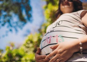 Gestação na adolescência: entenda os impactos e desafios da gravidez precoce