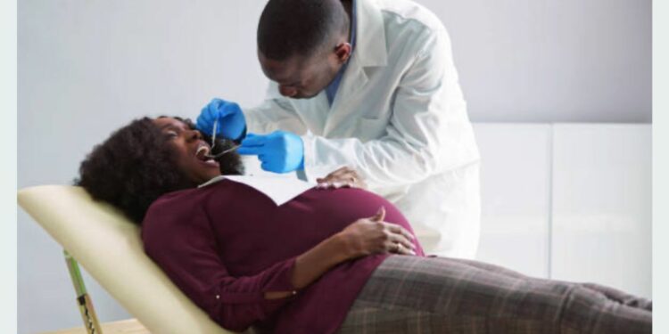 Saúde bucal: entenda a importância do pré-natal odontológico para mães e bebês