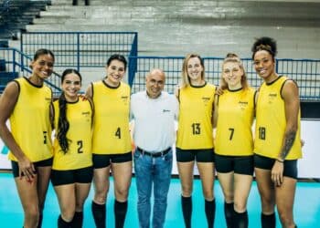 Veja como três jogadoras do Praia Clube gostam de preparar as batatas Bem Brasil