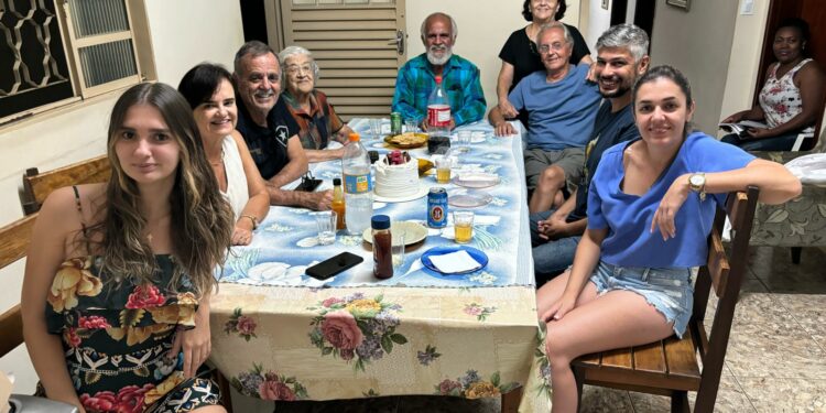 Adair Marques de Paiva 95 anos de uma vida saudável e dedicada à família.