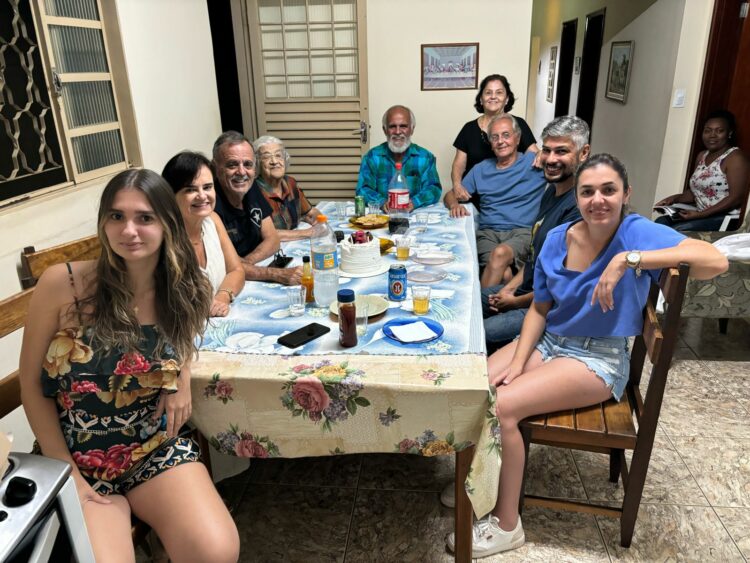 Adair Marques de Paiva 95 anos de uma vida saudável e dedicada à família.