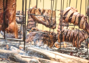 Cardápio da Queima do Alho apresenta variedade de carnes, arroz carreteiro, feijão tropeiro e muito mais…