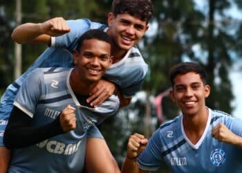 Categorias sub-15 e sub-17 do Dínamo estreiam no Campeonato Mineiro neste sábado