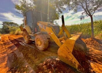 Prefeitura de Araxá recupera mais de 500 quilômetros de estradas rurais