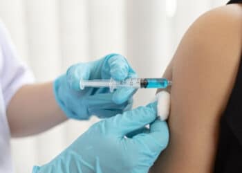 Vacinação contra a gripe é ampliada para toda a população em Araxá