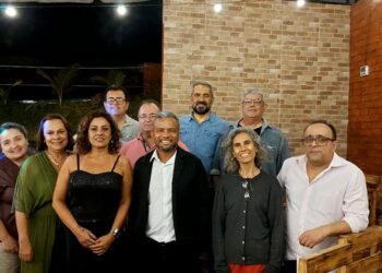 AIA tem nova diretoria empossada com Walter Júnior, presidente, e Cynthia Verçosa, vice-presidente