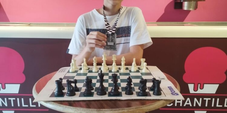 Edgard é Campeão da 15ª Copa Araxá de Xadrez