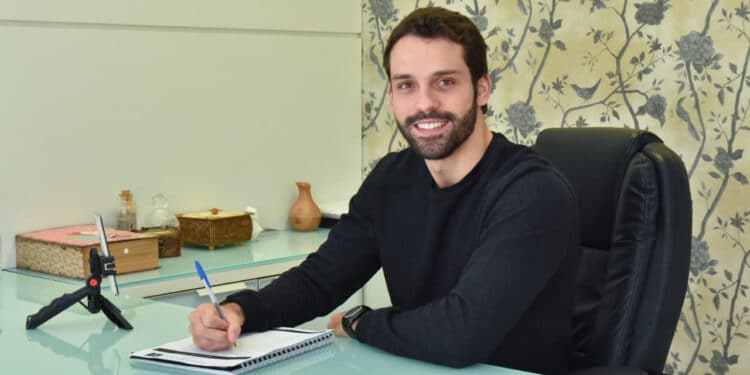 Encontro “Adote-se” promove discussão sobre atitudes adotivas em Araxá