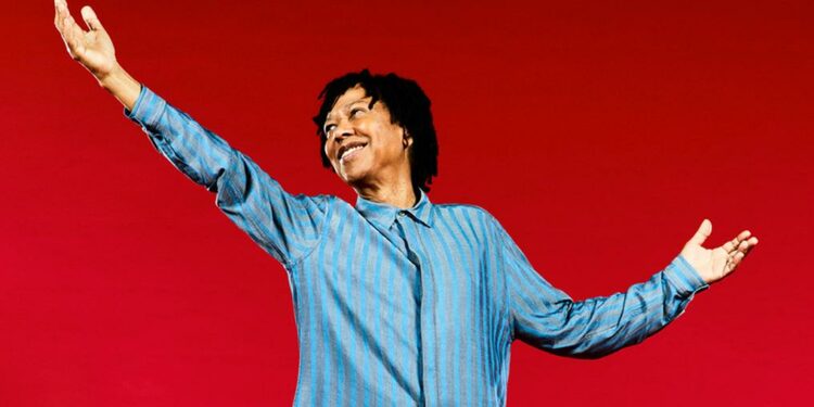 Djavan desembarca em Uberlândia neste domingo