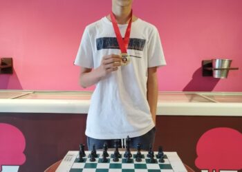 Edgard é campeão da 25ª Copa Chantilly de Xadrez