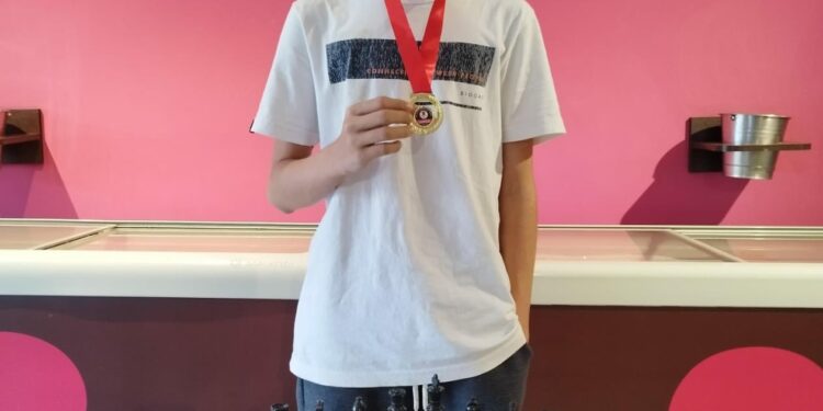 Edgard é campeão da 25ª Copa Chantilly de Xadrez