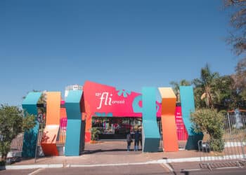Fliaraxá chega ao segundo dia com programação para públicos de todas as idades