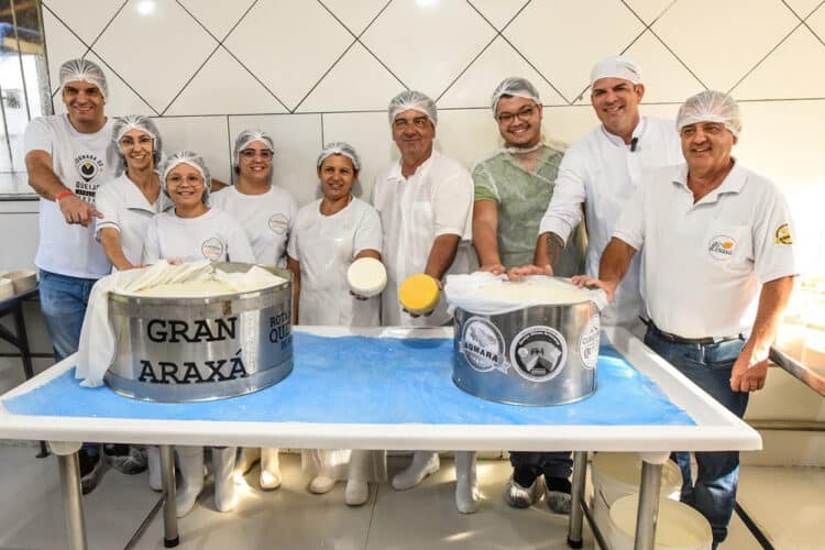 Maior Queijo Minas Artesanal da Região de Araxá está pronto e deve ser atração da ExpoQueijo Brasil em 2025