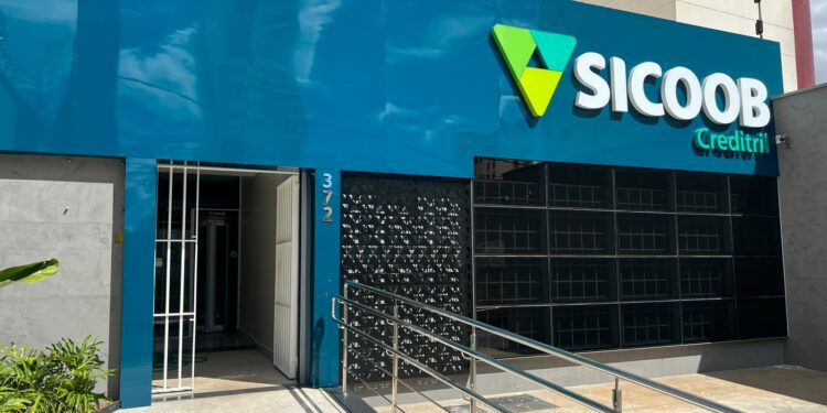 Sicoob Creditril inaugura mais uma agência, agora no centro de Uberlândia-MG