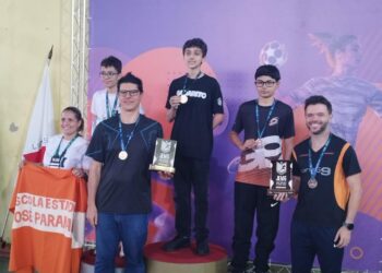 EXTRA EXTRA EXTRA Enxadrista araxaense faz historia…