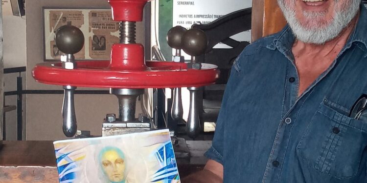 O escritor DOMMINGOS de malas prontas para a X FLIS