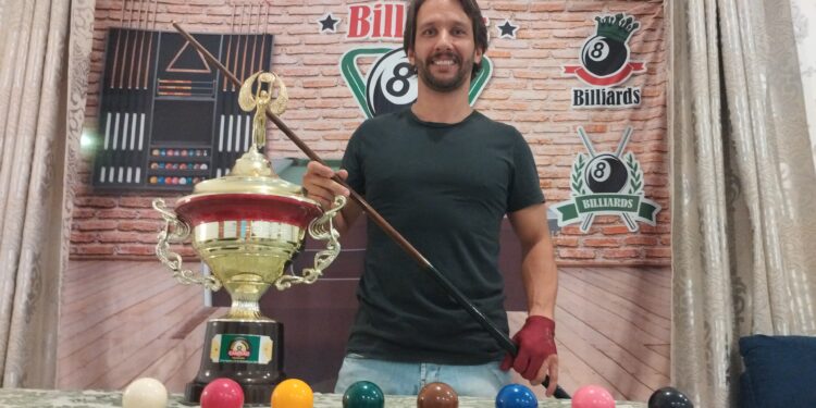 Diego Pontes é o novo campeão do Sinucão Araxá
