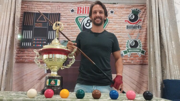 Diego Pontes é o novo campeão do Sinucão Araxá