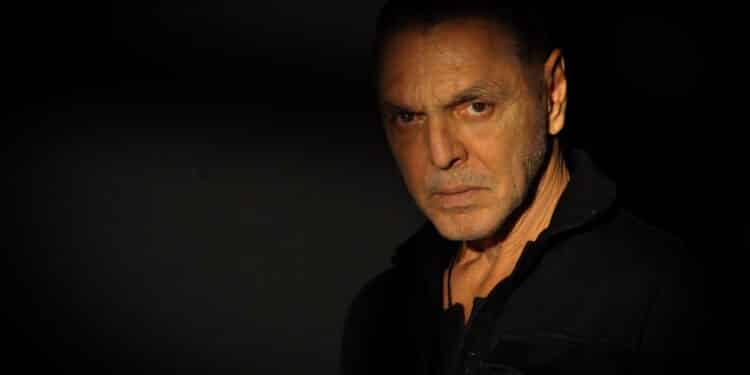 13º Festival Artes Vertentes recebe espetáculos O Estrangeiro reloaded e Tebas Land neste final de semana