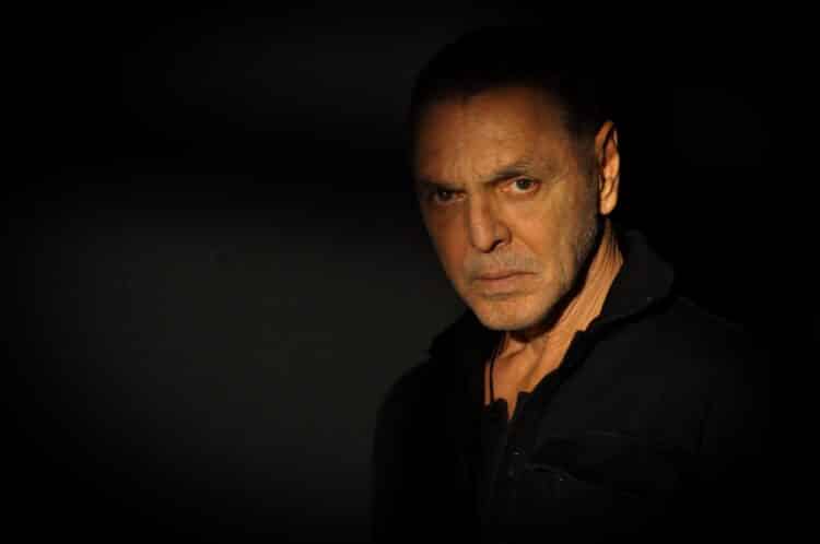 13º Festival Artes Vertentes recebe espetáculos O Estrangeiro reloaded e Tebas Land neste final de semana