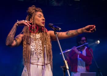 Casa das Rosas recebe show de spoken e roda de conversa de Mel Duarte