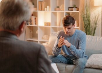 Saúde mental: entenda o papel da terapia no enfrentamento a diagnósticos difíceis