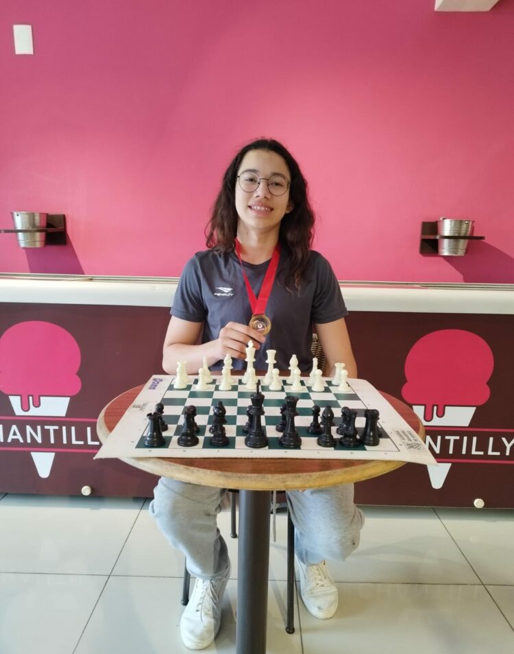 Theo é campeão da 27ª Copa Chantilly de Xadrez