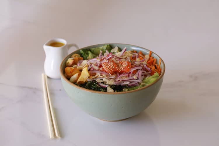 Rede de comida havaiana Mana Poke abre primeira unidade em Araraquara