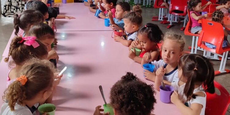 Dia Mundial da Alimentação é comemorado com ações educativas em Araxá