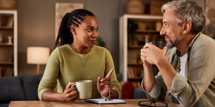 Saiba como conviver com pessoas de opiniões distintas e evitar conflitos